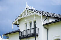 Detailaufnahme der Villa Seestern in Heiligendamm an der Ostsee. Aufnahme: 7. Juni 2025.