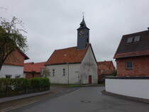 Hnze, evangelische St. Paulus Kapelle, erbaut 1638 (18.04.2025)