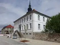 Elze, Apothekengeb�ude an der Hauptstra�e (19.04.2025)