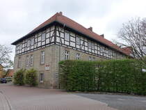 Ruthe, altes Brauhaus, erbaut von 1654 bis 1677, von 1852 bis 1859 Amtsgericht, heute Wohnanlage (19.04.2025)