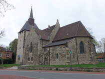 Sarstedt, evangelische St. Nicolai Kirche, Feldsteinkirche von 1250, Umbau zur gotischen Saalkirche 1457 (19.04.2025)