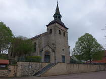 Sorsum, Pfarrkirche St. Kunibert, erbaut von 1887 bis 1888 im Stil der Neoromanik (19.04.2025)