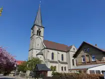 Bettmar, Pfarrkirche St. Katharina, erbaut 1895 nach Pl�nen von Richard Herzig im Stil der Neoromanik (20.04.2025)