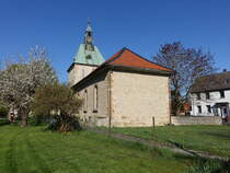 Ortshausen, evangelische St. Johannis Kirche, erbaut 1371 (20.04.2025)