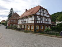 Groschnau, Fachwerkhuser in der Theodor-Haebler-Strae (05.06.2025)