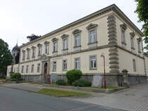 Neusalza, Rathaus in der Kirchstrae, Neorenaissancegebude von 1880 (05.06.2025)