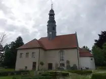 Herwigsdorf, evangelische Kirche, sp�tgotische Saalkirche, erbaut 1534 (06.06.2025)