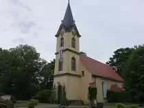 Schwepnitz, evangelische St. Nikolai Kirche, erbaut 1747 (06.07.2025)