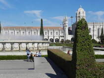 Die Praa do Imprio, zu Deutsch „Reichsplatz“, entstand anlsslich der  Ausstellung der Portugiesischen Welt  (1940), mit der der 800 Jahre zuvor erreichten Unabhngigkeit Portugals und der Wiederherstellung der Unabhngigkeit vor 300 Jahren gedacht wurde. Besucht am 12.05.2016.