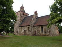 Paserin, evangelische Kirche, erbaut im 13. Jahrhundert, gotischer Feldsteinbau (09.06.2025)