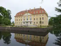 Wachau, Barockschloss, erbaut von 1730 bis 1741 durch Magdalena Sophie Gr�fin von Sch�nfeld (10.06.2025)