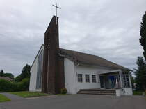 Hiddesen, Pfarrkirche St. Stephanus, erbaut von 1957 bis 1958 nach Plnen von Herman Gehrig (15.06.2025)