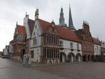 Lemgo, historisches Rathaus am Markt, erbaut von 1480 bis 1490 (15.06.2025)