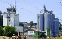 Donaueschingen, Raiffeisen-Siloanlagen am Bahnhof, Aug.2025