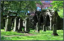 Unterhalb der Edinburgh Castle befindet sich der Friedhof St. Cuthbert's an der gleichnamigen Kirche. (Edinburgh, 15.05.2025)