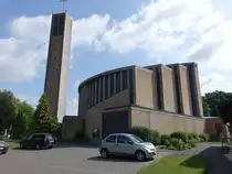 Sennestadt, Pfarrkirche St. Thomas, erbaut 1961 (16.06.2025)