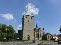 Anrchte, Pfarrkirche St. Pankratius, erbaut von 1180 bis 1230, neogotisch erweitert von 1894 bis 1895 durch den Architekten
Gerhard August Fischer (16.06.2025)