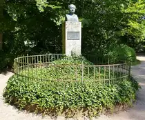 Donaueschingen, im Schlo�park steht das Denkmal f�r DR.W.Rehmann (1792-1840), dem Leibarzt des F�rsten, Aug.2025