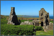 Das im Zentrum der Dunnottar Castle gelegene Gebude Waterton's Lodging stammt wahrscheinlich aus dem 16. Jahrhundert. (Stonehaven, 16.05.2025)