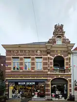 Eines der vielen Gesch�ftsgeb�ude in der Innenstadt von Venlo. (September 2025)