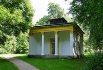 Donaueschingen, das Fischhaus im Stil griechischer Tempel, steht im Schlopark, war der Arbeitsplatz des frstlichen Hoffischers, Aug.2025