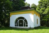 Donaueschingen, das Fischhaus im Schlopark, die Rckseite, Aug.2025