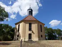 Golzow, oktogonale Dorfkirche, erbaut 1750 im Barockstil (04.07.2025)