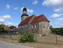 Grubo, evangelische Kirche, Feldsteinkirche aus dem 13. Jahrhundert (04.07.2025)