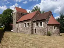 L�bnitz, evangelische Kirche, romanische Saalkirche, erbaut im 13. Jahrhundert (04.07.2025)