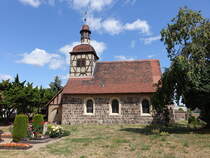 Neschholz, evangelische Kirche, romanische Feldsteinkirche, erbaut im 13. Jahrhundert (04.07.2025)