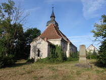 Grningen, evangelische Kirche, erbaut 1741, Kirchturm erbaut im neubarocken Stil 1900 (05.07.2025)