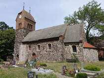 Klepps, evangelische Kirche, sptromanischer Feldsteinbau (05.07.2025)