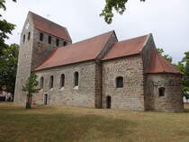 Nedlitz, romanische evangelische St. Nikolaus Kirche, erbaut im 12. Jahrhundert (05.07.2025) 