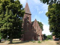 Rottstock, evangelische Kirche, erbaut 1900 als schlichter Backsteinbau durch den Grzker Maurermeister Gommert (05.07.2025)