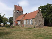 Vehlitz, evangelische St. Stephanus Kirche, Feldsteinkirche, verlngert im 16. Jahrhundert (05.07.2025)