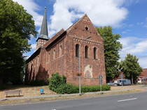 Jerichow, evangelische Stadtkirche St. Georg, erbaut von 1200 bis 1220 (06.07.2025)
