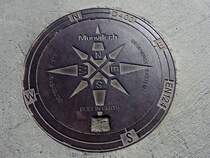 Himmelsrichtung-Kanaldeckel(Tromsoe)280718