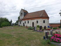 Lbars, evangelische Kirche, kleiner sptgotischer Backsteinbau, verputzt 1883 (06.07.2025)