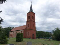 Neuermark, evangelische Kirche, erbaut im 13. Jahrhundert, Westturm erbaut von 1870 bis 1880 (06.07.2025)