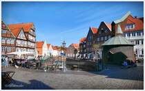Blick auf den historischen Hafen der alten Hansestadt Stade, flankiert von unzhligen Straencafs, ldt er zu einem Besuch ein.  Ende September 2025