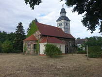 Theeen, evangelische St. Margarethen Kirche, Feldsteinkirche mit Dachreiter von 1748 (06.07.2025)