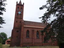 Vehlen, evangelische Kirche, erbaut 1850 aus roten Klinkern (07.07.2025)