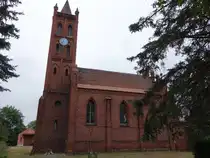 Vehlen, evangelische Kirche, erbaut 1850 aus roten Klinkern (07.07.2025)