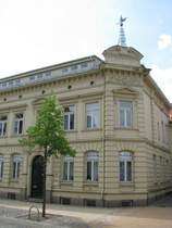 Brgerhaus in der August-Bebel-Strae, Sitz der ARGE, ex. Sitz des Rates des Kreis Grevesmhlen. Grevesmhlen 22.06.2008
