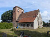 Marzahne, evangelische Kirche, erbaut 1608, Kirchturm erneuert 1888 (08.07.2025)