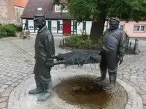 Arneburg, Fischerbrunnen am alten Markt (08.07.2025)