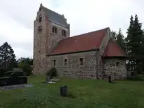 Baben, evangelische Kirche, Feldsteinbau aus dem 13. Jahrhundert (08.07.2025)