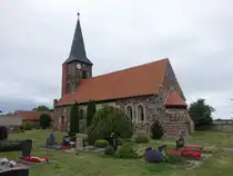 Bindfelde, evangelische Kirche, Feldsteinkirche aus dem 13. Jahrhundert, Fachwerkturm erbaut 1738 (09.07.2025)