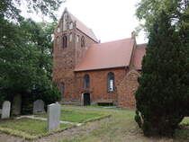 Calberwisch, evangelische Kirche, romanischer Feldsteinbau, erbaut von 1164 bis 1169 (09.07.2025)