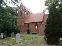 Calberwisch, evangelische Kirche, romanischer Feldsteinbau, erbaut von 1164 bis 1169 (09.07.2025)